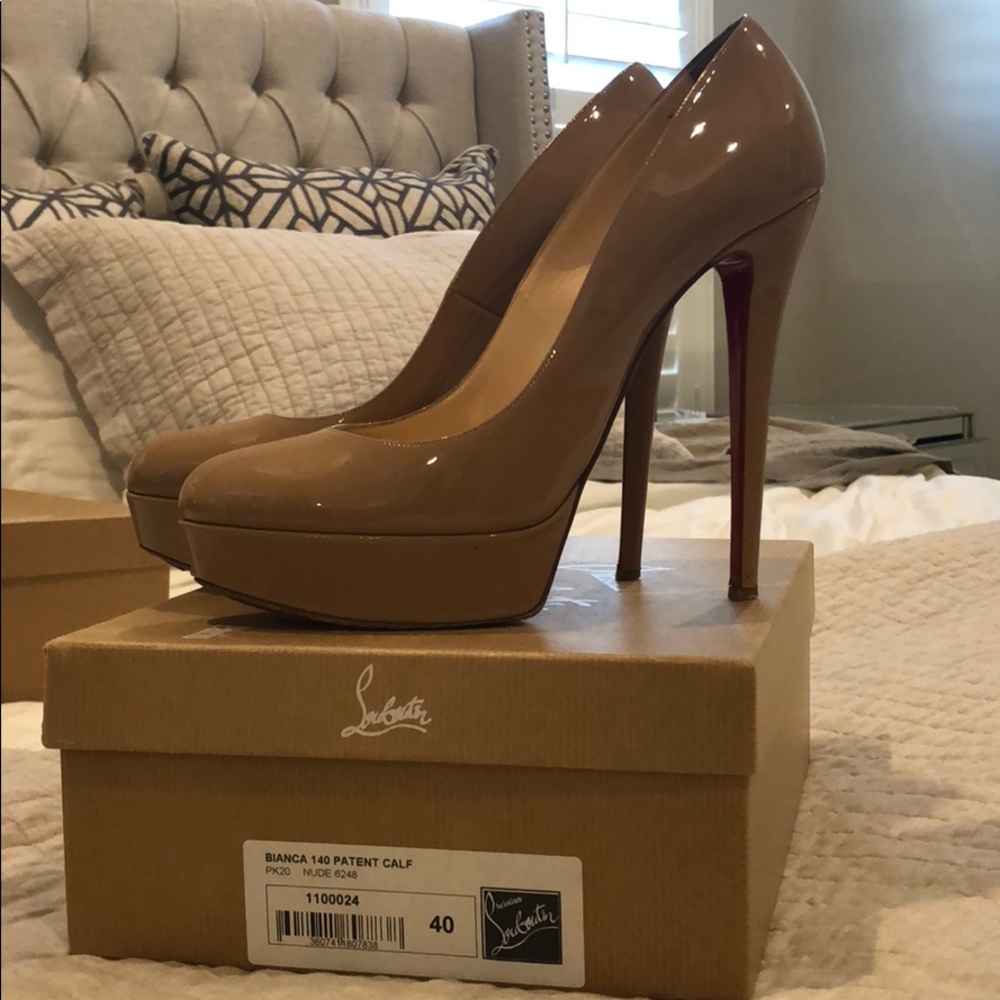 Christian Louboutin Bianca Patent Calf Nude 140 40